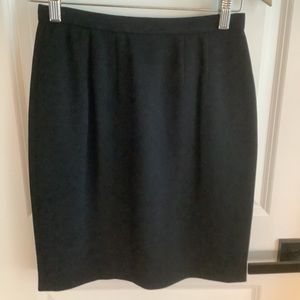 Larry Levine Petite Suits - Lined Skirt - Black - Ladies Size 4P